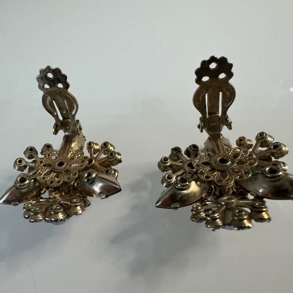 Vintage Gemstone Clip Earrings - Picture 4 of 6